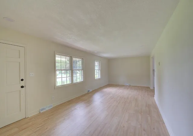 Photo 4 of Single family home for sale at 1195 Holly Springs Rd, Lyman, SC 29365 | MLS# SPN340787 | Listing updated on 2026-09-04