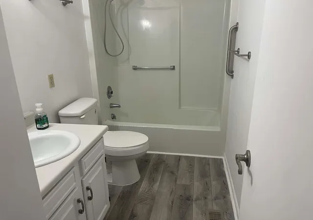 2nd image of 174 New Market St, Tryon, NC 28782