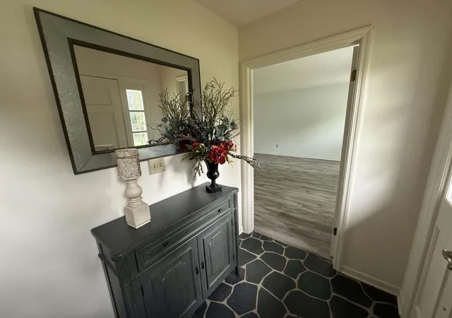 3rd image of 174 New Market St, Tryon, NC 28782