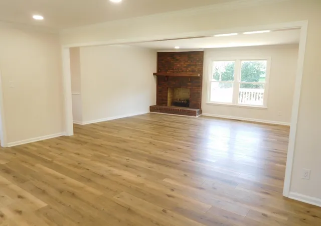 Photo 3 of Sale Pending at 110 Cambridge Cir, Gaffney, SC 29341 | MLS# SPN340813 | Listing updated on 2026-08-29