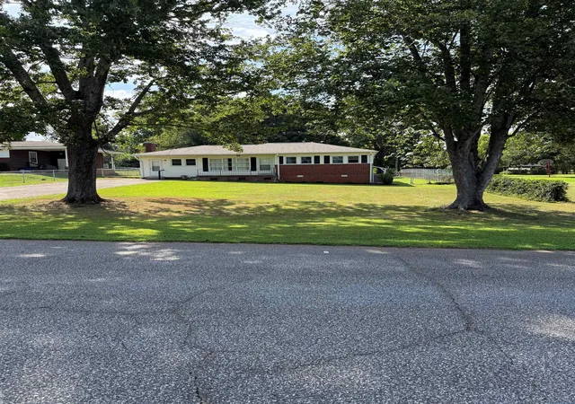 1st image of 275 Fox Dr, Spartanburg, SC 29302 | MLS# SPN340860