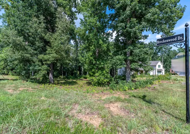 2nd image of 645 Breckenwood Dr, Spartanburg, SC 29301 | MLS# SPN340888