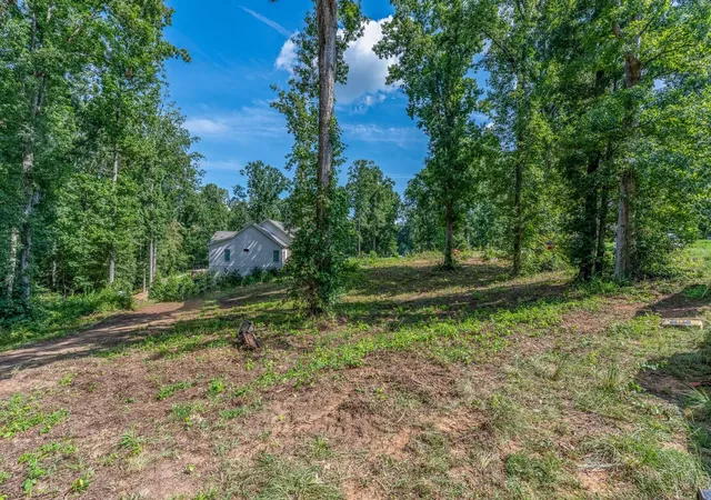 3rd image of 645 Breckenwood Dr, Spartanburg, SC 29301 | MLS# SPN340888