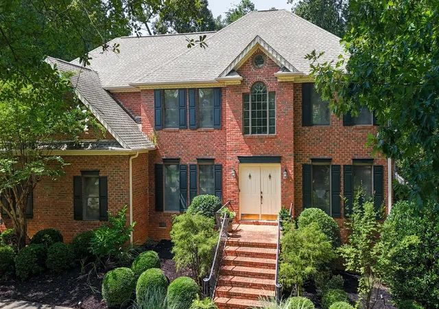 Photo 2 of Single family home for sale at 220 Hillsboro Trace, Spartanburg, SC 29301 | MLS# SPN340893 | Listing updated on 2026-08-28