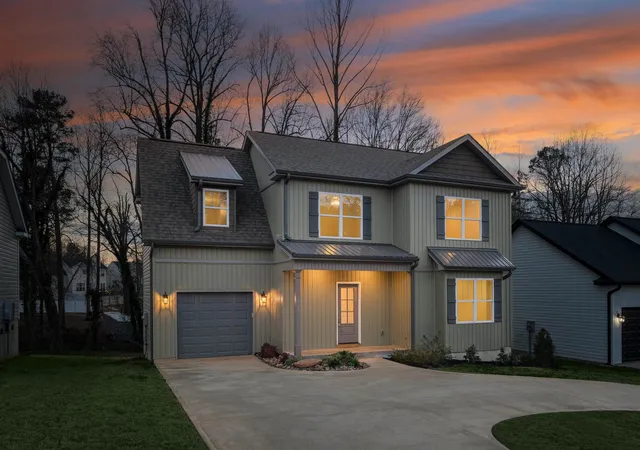 Photo 1 of Single family home for sale at 1320 Shoresbrook Rd, Spartanburg, SC 29301 | MLS# SPN340897 | Listing updated on 2026-08-25