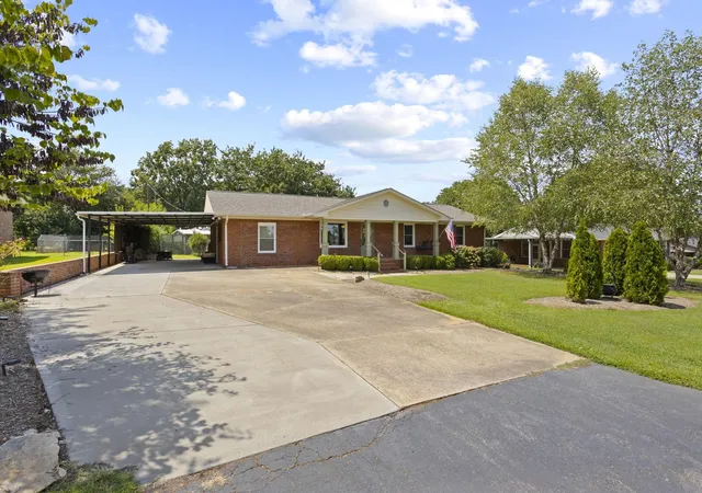 Photo 1 of Single family home for sale at 137 Northview St, Lyman, SC 29365 | MLS# SPN340909 | Listing updated on 2026-08-25