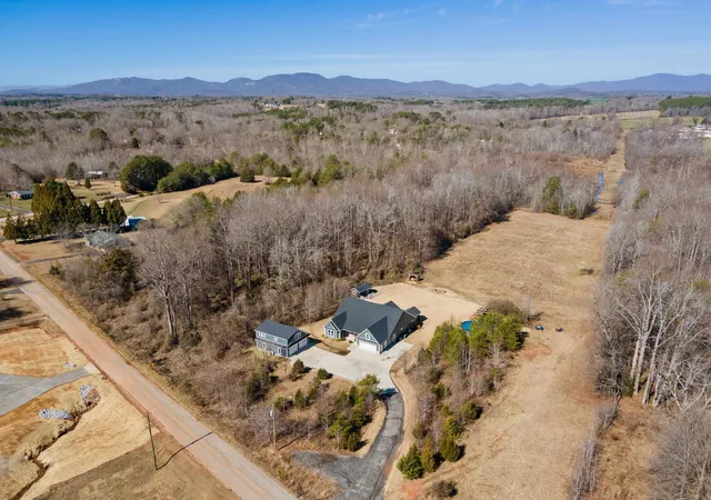 Photo 46 of Single family home for sale at 814 Campobello Gramling School Rd, Campobello, SC 29322 | MLS# SPN340937 | Listing updated on 2026-09-02