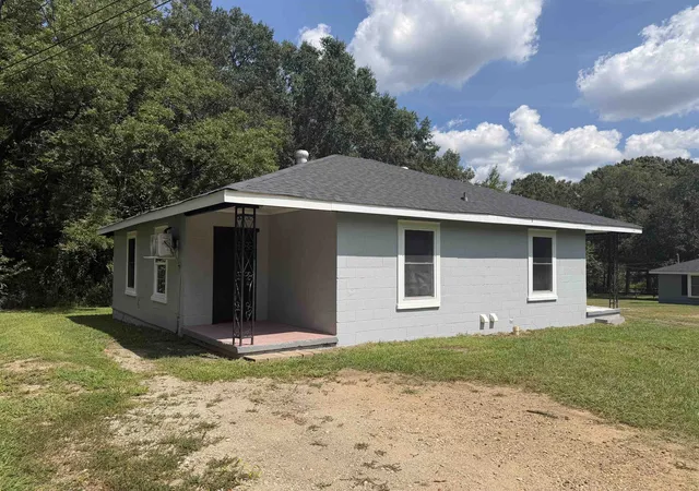 Photo 2 of Sale Pending at 683 685 Beaumont Ave, Spartanburg, SC 29303 | MLS# SPN340948 | Listing updated on 2026-09-04