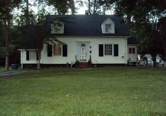 Photo 2 of Single family home for sale at 382 Forest Ave Ave, Spartanburg, SC 29302 | MLS# SPN340953 | Listing updated on 2026-09-06