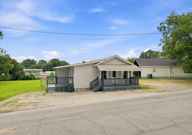 Photo 4 of Single family home for sale at 923 N Pinckney St, Union, SC 29379 | MLS# SPN341166 | Listing updated on 2026-09-01