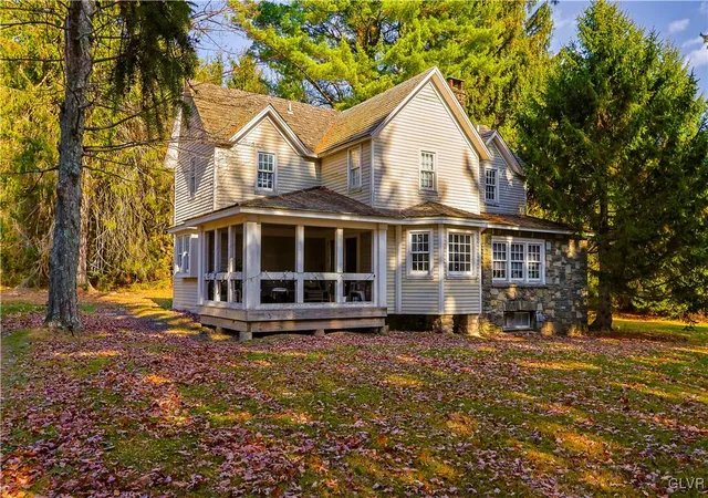 Photo 3 of Sale Pending at 2872 Route 390, Canadensis, PA 18325 | MLS# 755091 | Listing updated on 2026-08-17
