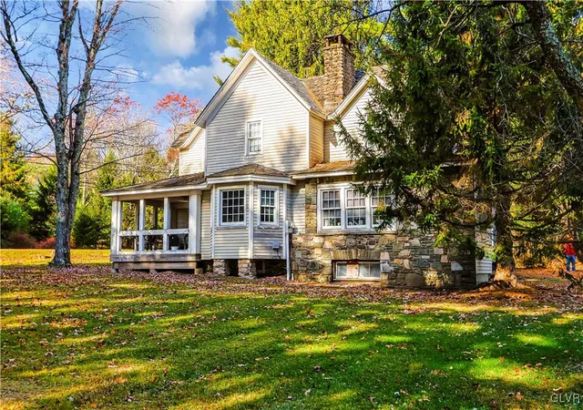 Photo 4 of Sale Pending at 2872 Route 390, Canadensis, PA 18325 | MLS# 755091 | Listing updated on 2026-08-17