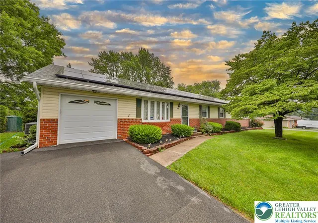 Photo 2 of Single family home for sale at 1502 2nd St, Bethlehem, PA 18020 | MLS# 760033 | Listing updated on 2026-08-17