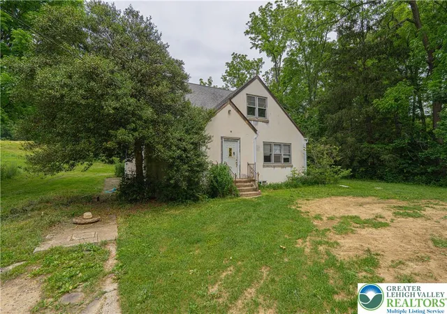 3rd image of 79 Mountain Lake Rd, Belvidere, NJ 07823 | MLS# 761536