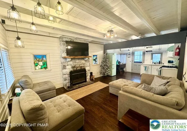 Photo 4 of Single family home for sale at 24 Split Rock Rd, Kidder Twp, PA 18624 | MLS# 769431 | Listing updated on 2026-08-24