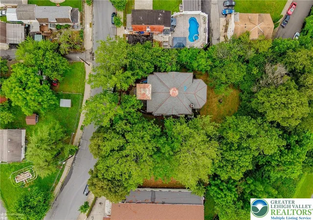 Photo 5 of House for sale at 1521 E 6th Street, Bethlehem, PA 18015 | MLS# 769858 | Listing updated on 2026-06-24