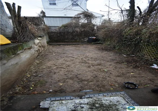 Photo 15 of Townhouse for sale at 677 Sassafras St, Easton, PA 18042 | MLS# 773353 | Listing updated on 2026-08-22