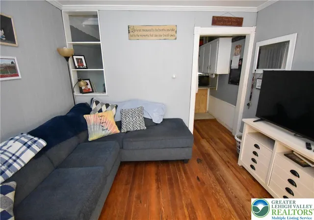 Photo 4 of Townhouse for sale at 677 Sassafras St, Easton, PA 18042 | MLS# 773353 | Listing updated on 2026-08-22