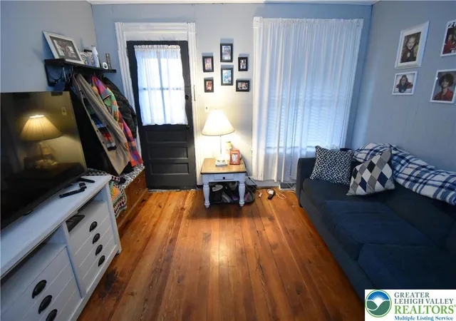 Photo 5 of Townhouse for sale at 677 Sassafras St, Easton, PA 18042 | MLS# 773353 | Listing updated on 2026-08-22