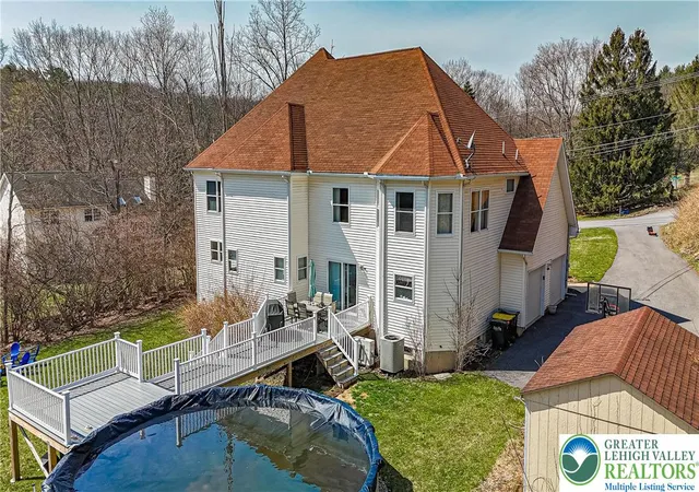 Photo 2 of Single family home for sale at 2510 Rising Hl Dr, Saylorsburg, PA 18353 | MLS# 774016 | Listing updated on 2026-08-25