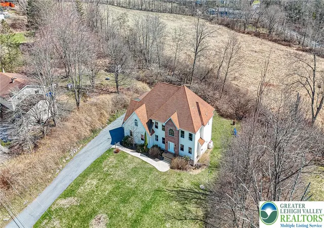 Photo 3 of Single family home for sale at 2510 Rising Hl Dr, Saylorsburg, PA 18353 | MLS# 774016 | Listing updated on 2026-08-25