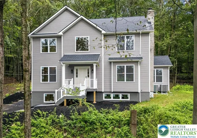1st image of 141 Lookout Ct, Henryville, PA 18332 | MLS# 774630
