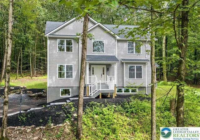 36th image of 141 Lookout Ct, Henryville, PA 18332 | MLS# 774630
