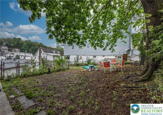 2nd image of 300 Lafayette St, Tamaqua, PA 18252 | MLS# 774669