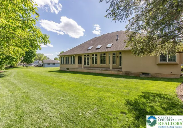 Photo 3 of Single family home for sale at 268 Jefferson Pl, Bethlehem, PA 18020 | MLS# 776687 | Listing updated on 2026-08-21