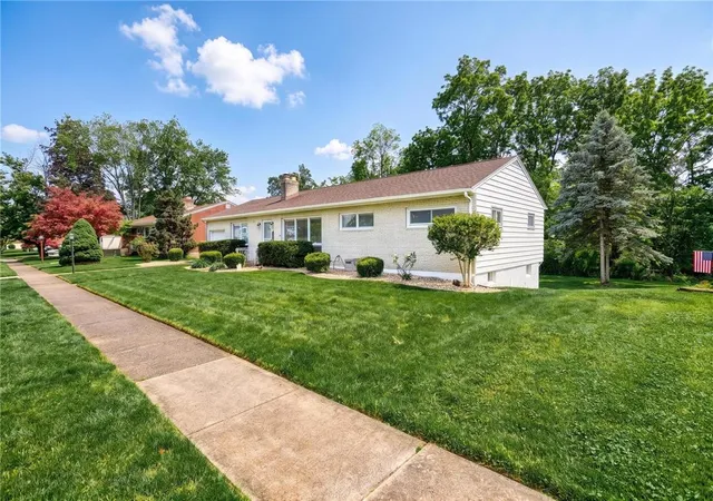 Photo 4 of Sale Pending at 2404 Jericho Dr, Harrisburg, PA 17110 | MLS# 776852 | Listing updated on 2026-06-08