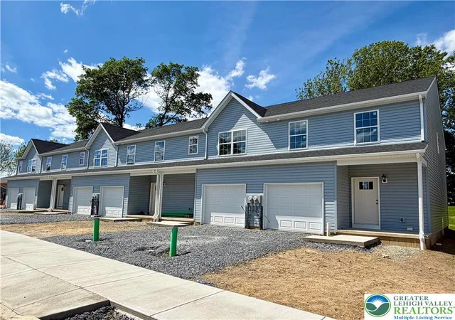 Photo 2 of Townhouse for sale at 329 Barber St #48, Allentown, PA 18103 | MLS# 778111 | Listing updated on 2026-08-26