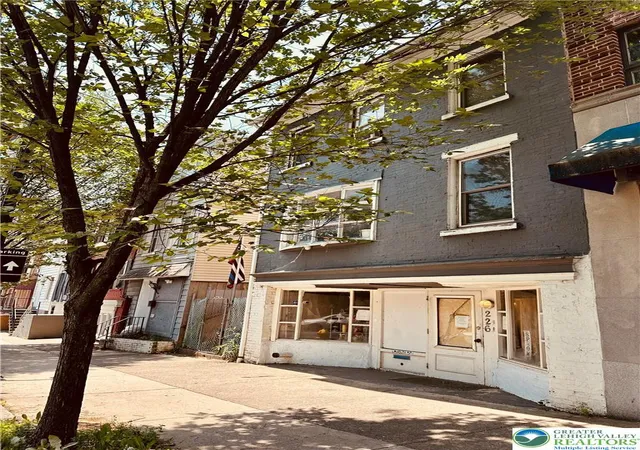 Photo 3 of House for sale at 226 N 7 Th St, Allentown, PA 18102 | MLS# 777992 | Listing updated on 2026-08-19