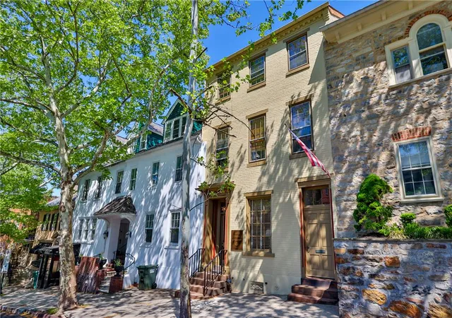 Photo 3 of Townhouse for sale at 72 W Market St, Bethlehem, PA 18018 | MLS# 778560 | Listing updated on 2026-08-25