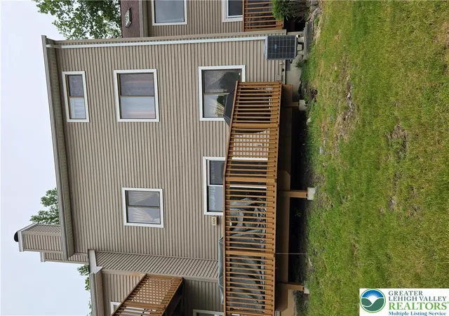 Photo 4 of Townhouse for sale at 3326 Windermere Dr, Bushkill, PA 18324 | MLS# 777589 | Listing updated on 2026-08-19