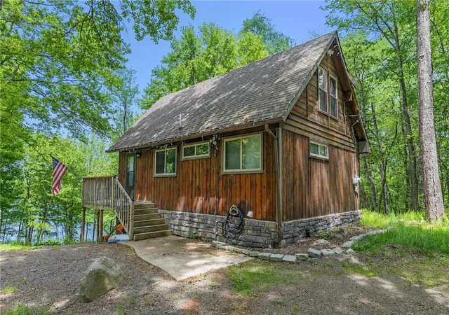 Photo 1 of Sale Pending at 477 Main St, Gouldsboro, PA 18424 | MLS# 777959 | Listing updated on 2026-08-17