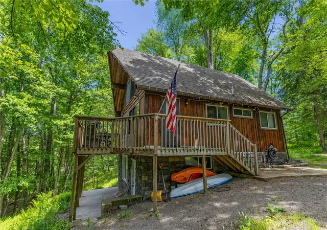 Photo 4 of Sale Pending at 477 Main St, Gouldsboro, PA 18424 | MLS# 777959 | Listing updated on 2026-08-17