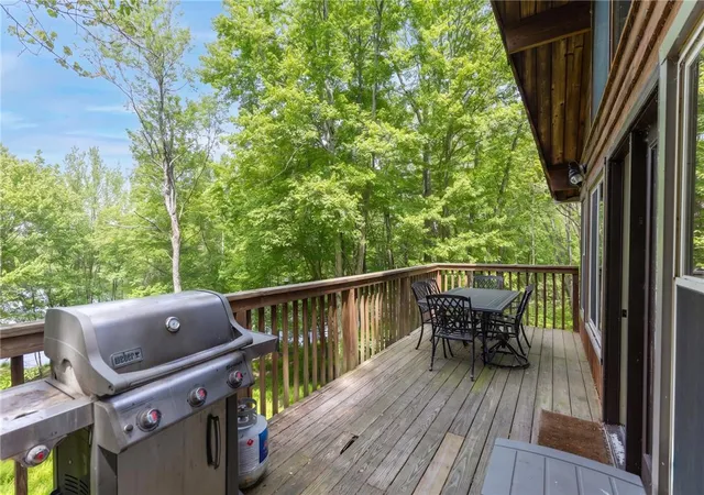 Photo 5 of Sale Pending at 477 Main St, Gouldsboro, PA 18424 | MLS# 777959 | Listing updated on 2026-08-17