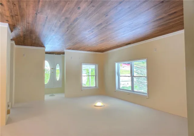 2nd image of 314 Golden Oaks Dr, White Haven, PA 18661 | MLS# 778531