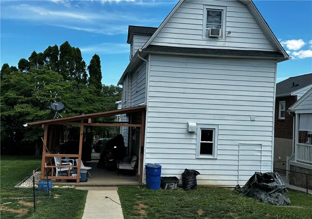 Photo 2 of Single family home for sale at 134 E High St, Hellertown, PA 18055 | MLS# 778808 | Listing updated on 2026-08-21