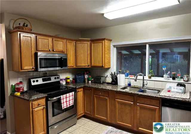Photo 3 of Single family home for sale at 134 E High St, Hellertown, PA 18055 | MLS# 778808 | Listing updated on 2026-08-21