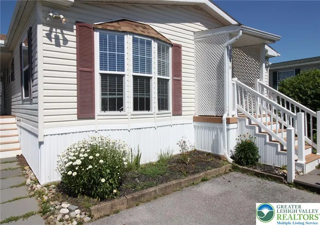 Photo 2 of Sale Pending at 5256 Brunswick Ln, Macungie, PA 18062 | MLS# 778794 | Listing updated on 2026-08-18