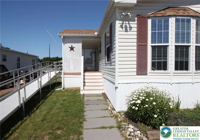 Photo 3 of Sale Pending at 5256 Brunswick Ln, Macungie, PA 18062 | MLS# 778794 | Listing updated on 2026-08-18