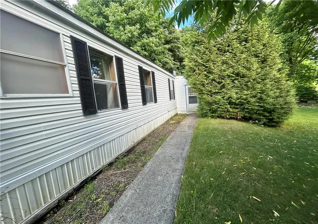 Photo 3 of Sale Pending at 38 Ahearn, Mount Bethel, PA 18343 | MLS# 779047 | Listing updated on 2026-08-26