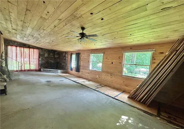 Photo 5 of Sale Pending at 38 Ahearn, Mount Bethel, PA 18343 | MLS# 779047 | Listing updated on 2026-08-26