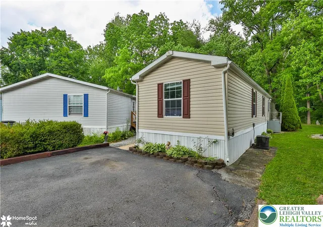 Photo 2 of Sale Pending at 3441 Franklin Sq, Northampton Boro, PA 18067 | MLS# 778636 | Listing updated on 2026-08-20