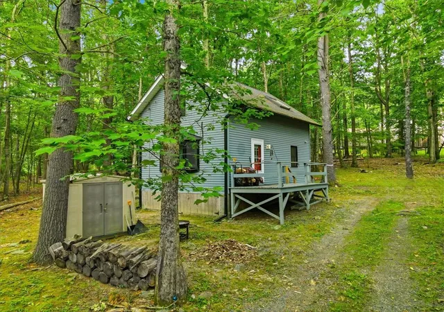 Photo 2 of Sale Pending at 180 E Shore Dr, Dingmans Ferry, PA 18328 | MLS# 779058 | Listing updated on 2026-08-24