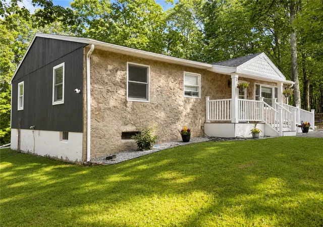 Photo 2 of Single family home for sale at 179 Darcy Dr, Saylorsburg, PA 18353 | MLS# 779121 | Listing updated on 2026-08-22