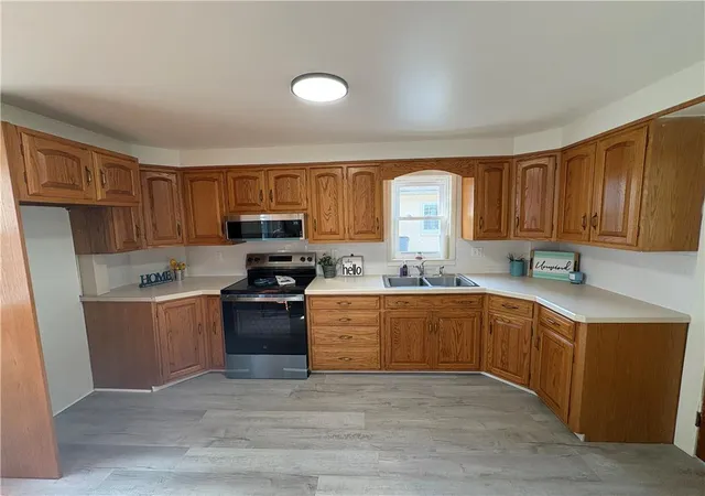 Photo 4 of Sale Pending at 119 E Washington St, Slatington, PA 18080 | MLS# 779648 | Listing updated on 2026-08-24