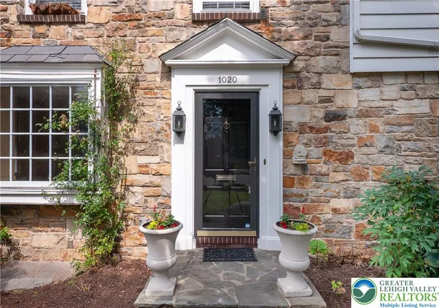 Photo 4 of Single family home for sale at 1020 Highland Ave, Bethlehem, PA 18018 | MLS# 779536 | Listing updated on 2026-08-17