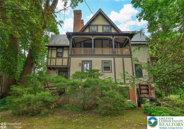Listing Photo 5 - Condo for sale in building located at 616 2nd St, Catasauqua, PA 15140